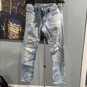 Light Wash Distressed Men’s Jeans - Brand Unspecified